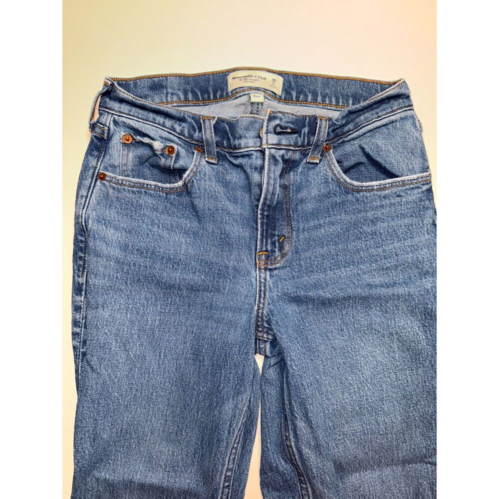 Abercrombie Curve Love Mid Rise 90s Straight Jeans 26/2s